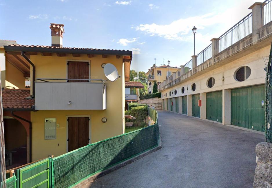 Apartment L'Archetto And Villetta Gruber - Regarda Travel Lazise Eksteriør bilde