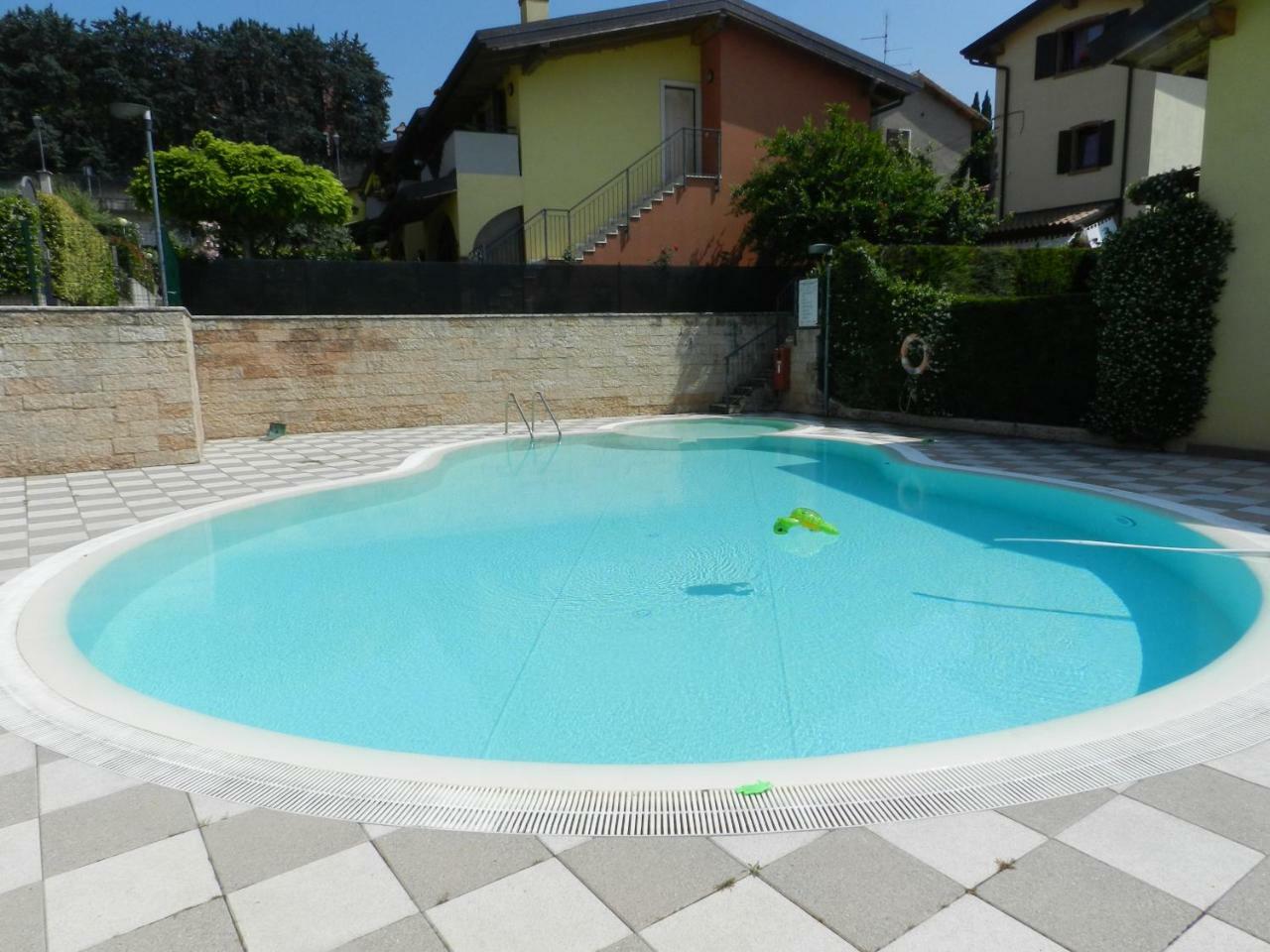 Apartment L'Archetto And Villetta Gruber - Regarda Travel Lazise Eksteriør bilde